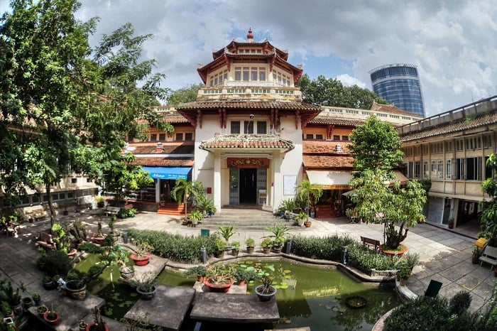 A sense of peace can be felt in front of the History Museum of Ho Chi Minh City